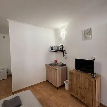 Lola Apartman Eger Exterior photo