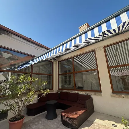 Lola Apartman Eger Exterior photo